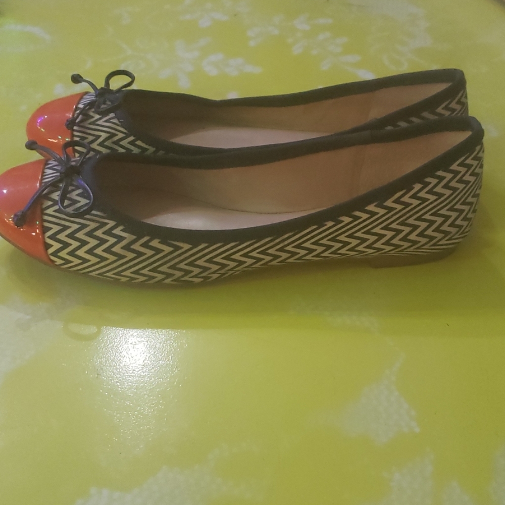 Banana Republic size 7.5 navy/orange/white shoes